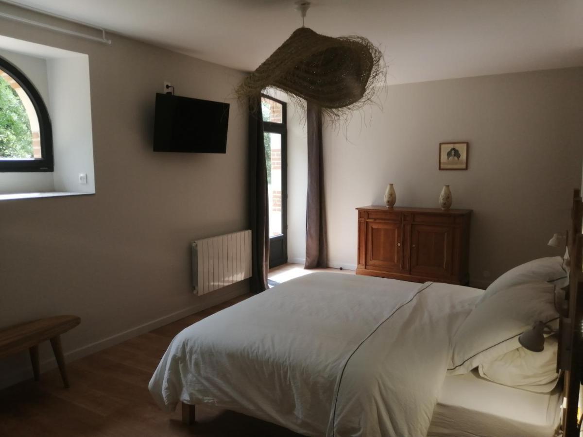Chambres D'Hotes De La Pilatiere Persac Exterior photo